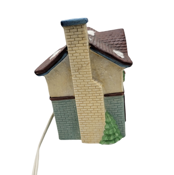 Vtg Americana Porcelain Lighted Christmas Village Clock Maker Shop Colle… - Picture 4 of 15